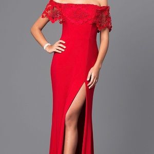 Red Faviana Prom Dress Never Worn Size 2